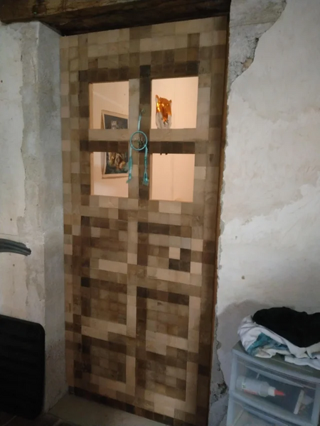 File:Door-minecraft-irl-v0-ua4iobvg7eda1.webp